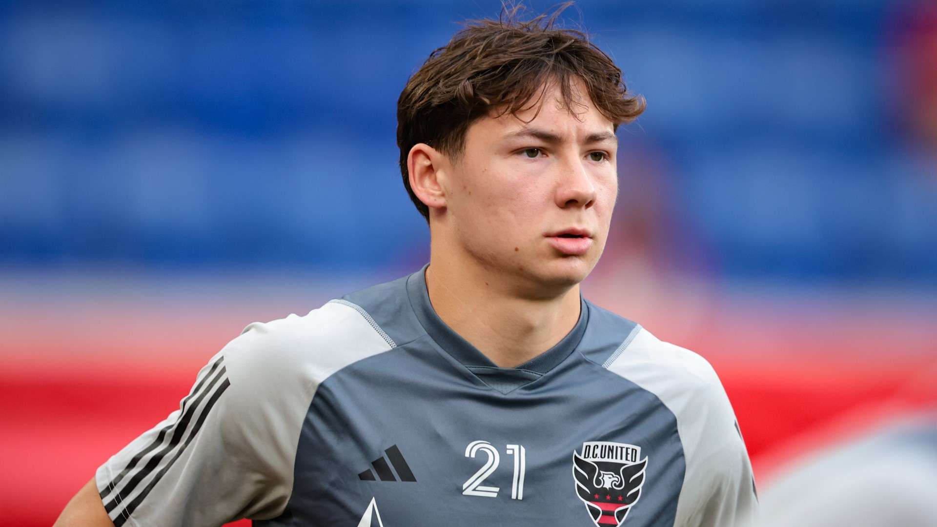 容在伤病和 容在伤病和